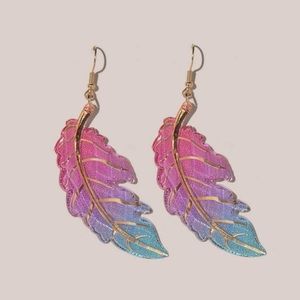 🎀 Lovely Gradient Pastel Feather Detail Drop Earrings 🎀